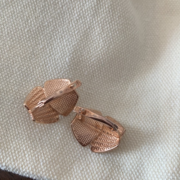 Elegant Gold-Plated Sterling Silver Earrings - Quality & Style Sale - Picture 2 of 4